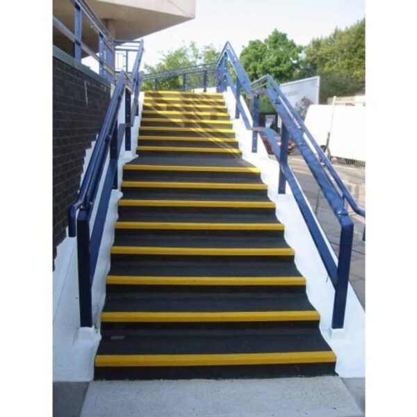 Grada Med/T Bicolor Estria C/P Negro/Amar 4X300X1200Mm Imp - Imagen 4